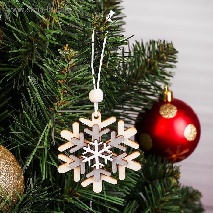 Подвеска новогодняя «Праздничная снежинка» Подвеска новогодняя «Праздничная снежинка»
