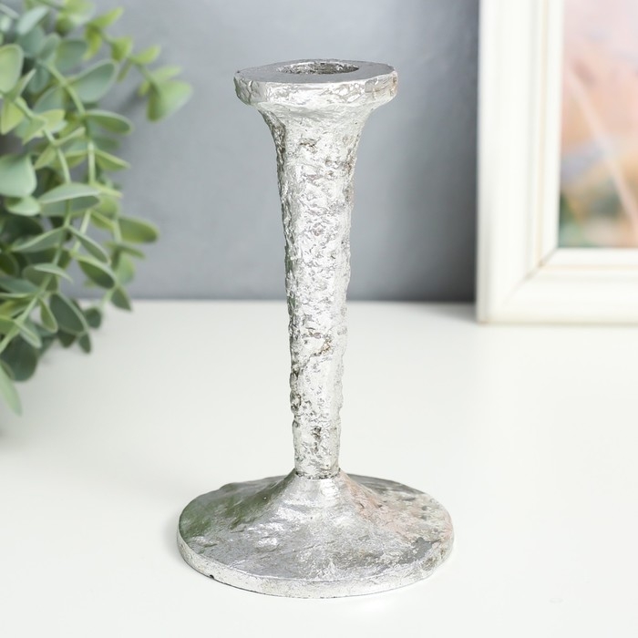 Подсвечник полистоун на 1 свечу Подсвечник полистоун на 1 свечу "Голиаф" серебро 14х8х8 см