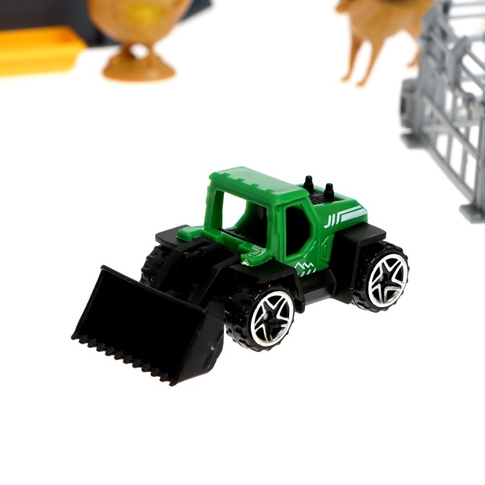 Парковка «Ферма», амбар, вольеры, транспорт, животные Парковка «Ферма», амбар, вольеры, транспорт, животные