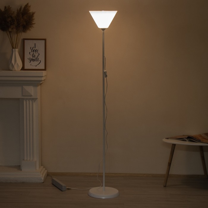 Торшер  Торшер "Изи" 1х15Вт Е27 МОДЕЛЬ: BR 01000 белый