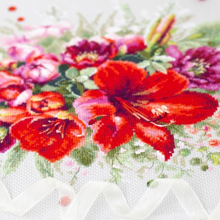 Набор для вышивания Набор для вышивания "Букет с амариллисом" 36 х 27