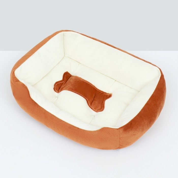 Лежанка-диван для животных  Лежанка-диван для животных "Косточка", 45 х 30 х 15, бело-коричневая