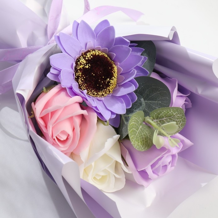 Букет из мыльных лепестков Букет из мыльных лепестков "Сиреневый туман" 11х8х25 см