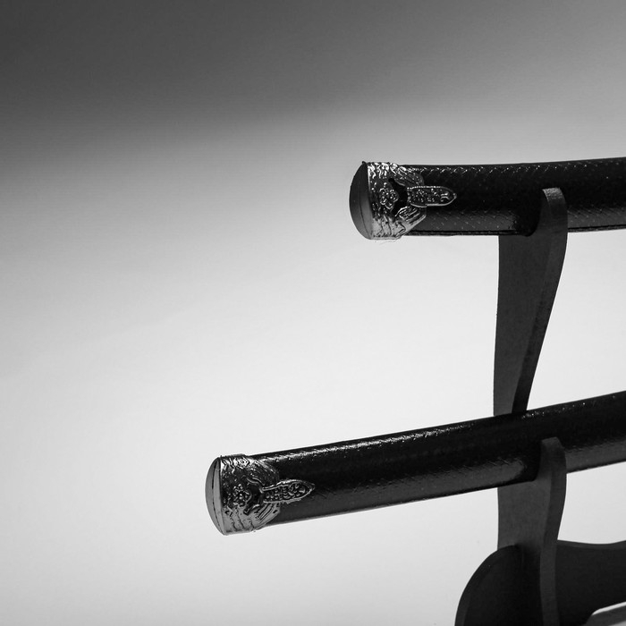 Сув. изделие катаны 2в1 на подставке, ножны кожзам, змея черная 47/70см Сув. изделие катаны 2в1 на подставке, ножны кожзам, змея черная 47/70см