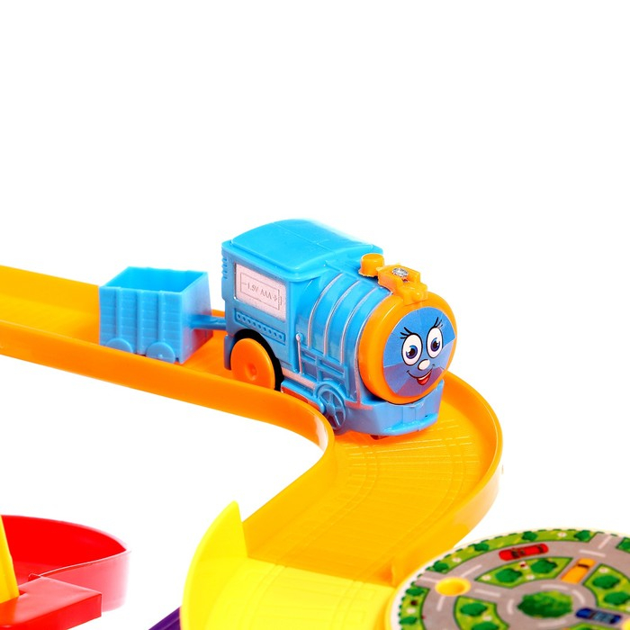 Железная дорога &laquo;Весёлое путешествие&raquo;, работает от батареек