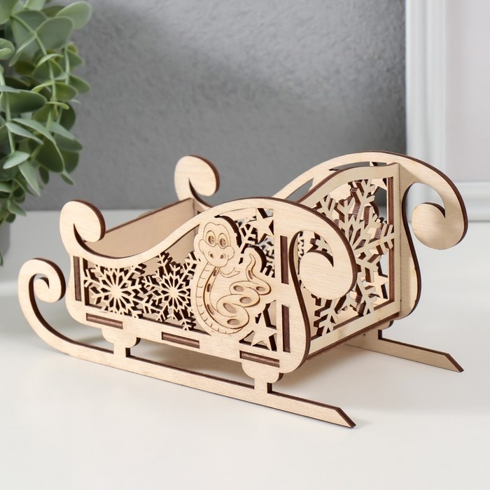 Шкатулка-сани  Шкатулка-сани "Змея. Снежинки, звёзды" 19,5х8,5х9,5 см (набор 5 деталей)