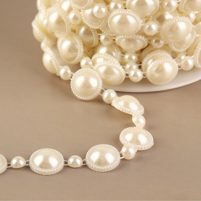 Жемчуг на нитях, плоский, 12 мм, 9 ± 1 м, цвет молочный Жемчуг на нитях, плоский, 12 мм, 9 ± 1 м, цвет молочный