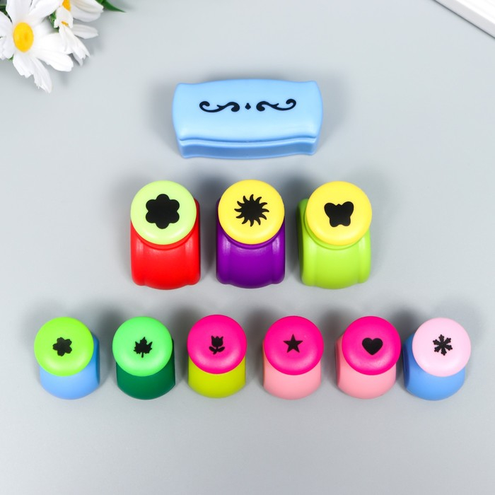 Набор фигурных дыроколов в сундучке для обработки края, 10 шт МИКС Набор фигурных дыроколов в сундучке для обработки края, 10 шт МИКС