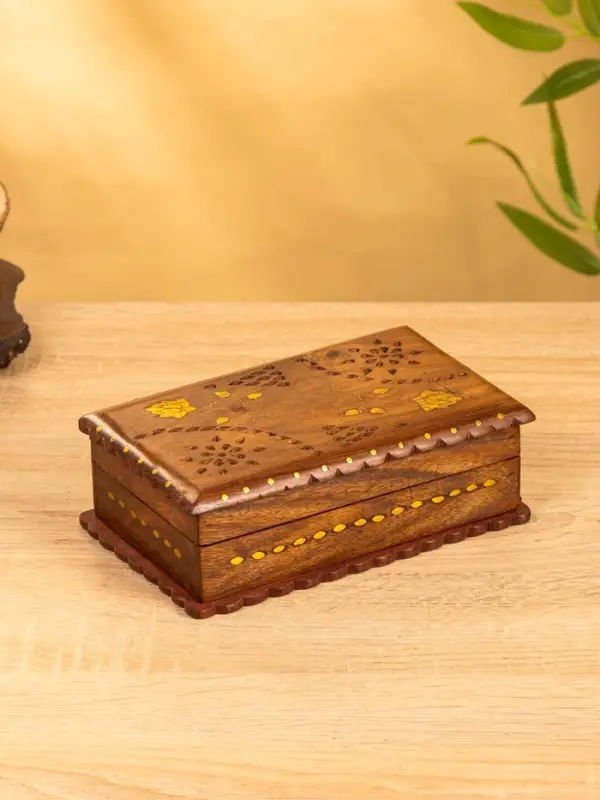 Шкатулка резная  Шкатулка резная "Флористика" 20х12,5х6,5 см, дерево шишам