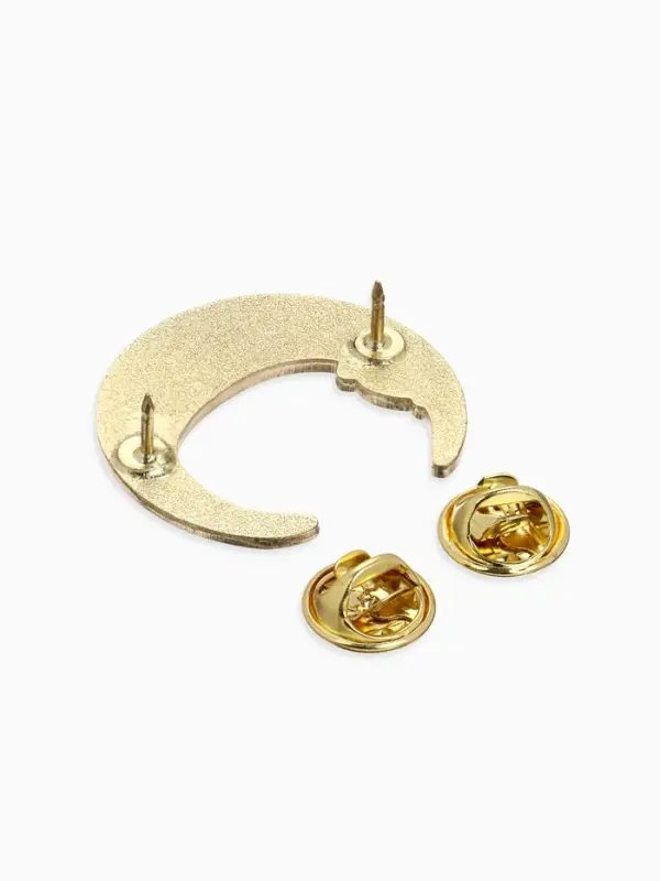 Значок-оберег &laquo;Лунный кот&raquo;, чёрный в золоте