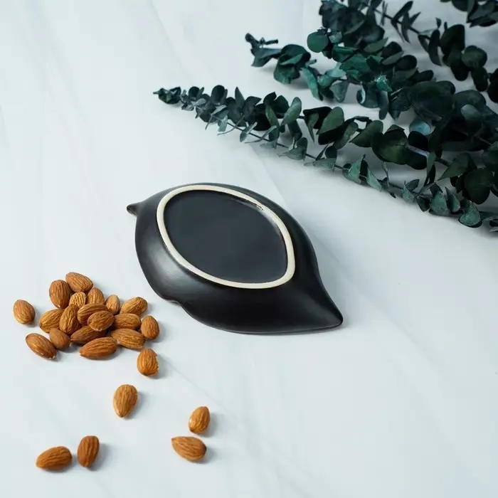 Блюдо керамическое сервировочное «Таллула. Лист», 17×10 см, цвет голубой Блюдо керамическое сервировочное «Таллула. Лист», 17×10 см, цвет голубой