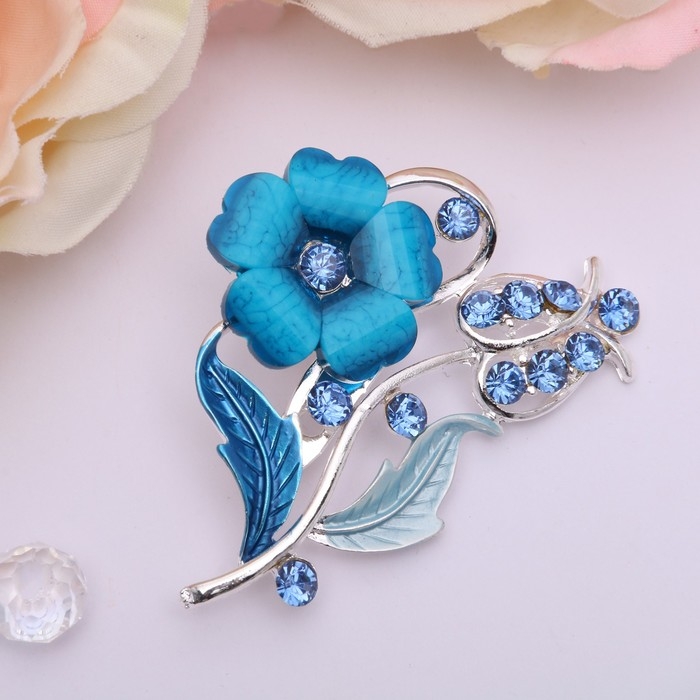 Брошь «Цветение», цвет морской в серебре Брошь «Цветение», цвет морской в серебре