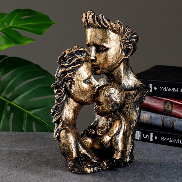 Фигура  Фигура "Счастливая семья" бронза, 30х20х10см