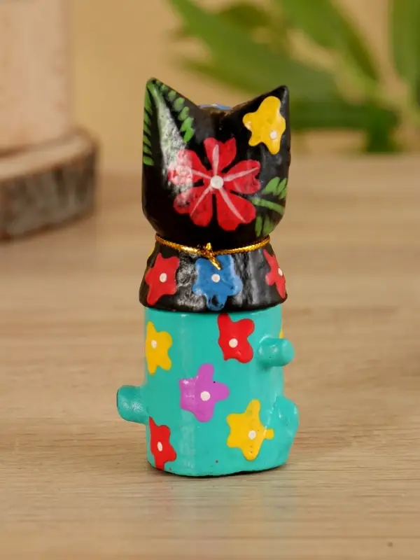 Сувенир "Кот в кастрюльке" дерево 4х4х10 см