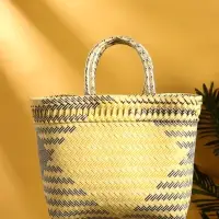 Сумка плетёная пластиковая 30х15х35 см, цв. чёрный, бежевый, белый