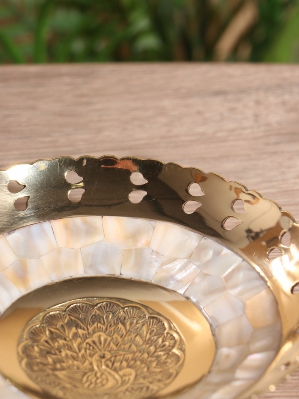 Чаша Чаша "Золотой павлин" латунь с перламутром 16,5х16,5х5 см