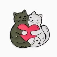 Значок &laquo;Котики&raquo;, влюблённые, цветной в чёрном металле