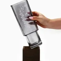 Ваза для цветов с деревянной подставкой из тёмного стекла, 25&times;9 см, 1.4 л.