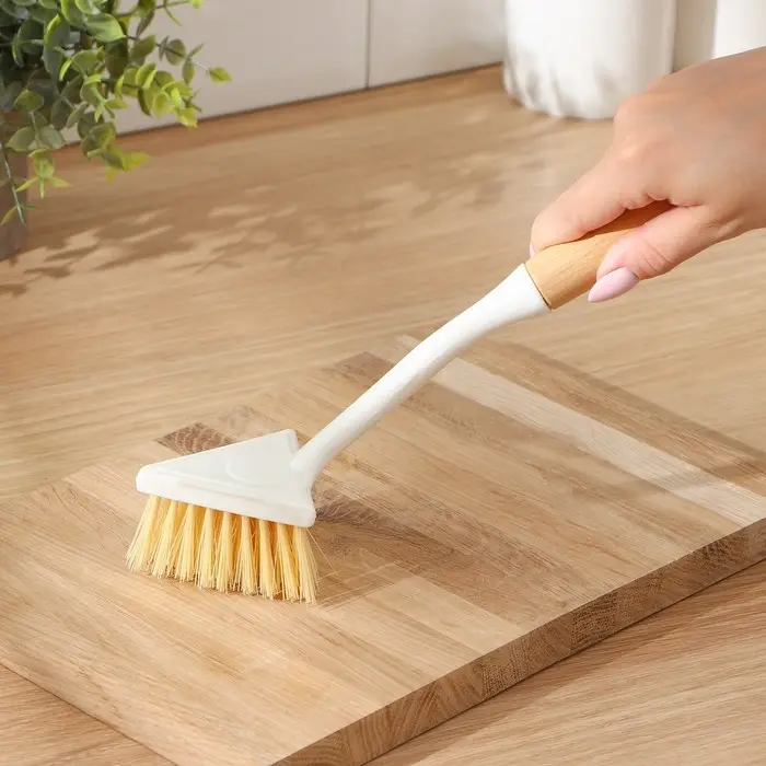 Щётка для посуды Доляна Meli, бамбуковая ручка, треугольная, 26 см Щётка для посуды Доляна Meli, бамбуковая ручка, треугольная, 26 см