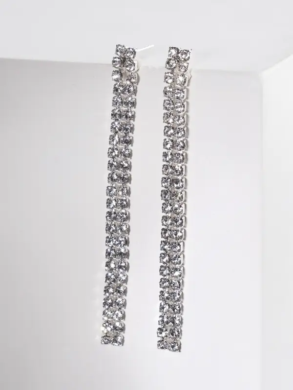 Гарнитур 2 предмета: кулон, серьги &laquo;Элегантность&raquo;, кисточки, белые в серебре, 50 см