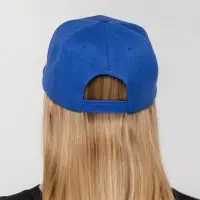 Бейсболка Snapback с прямым козырьком, ярко-синяя