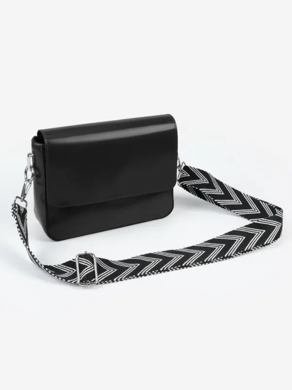 Ручка для сумки &laquo;Стрелки тройные&raquo;, с карабинами, 139&plusmn;3&times;3.8 см, чёрная, белая