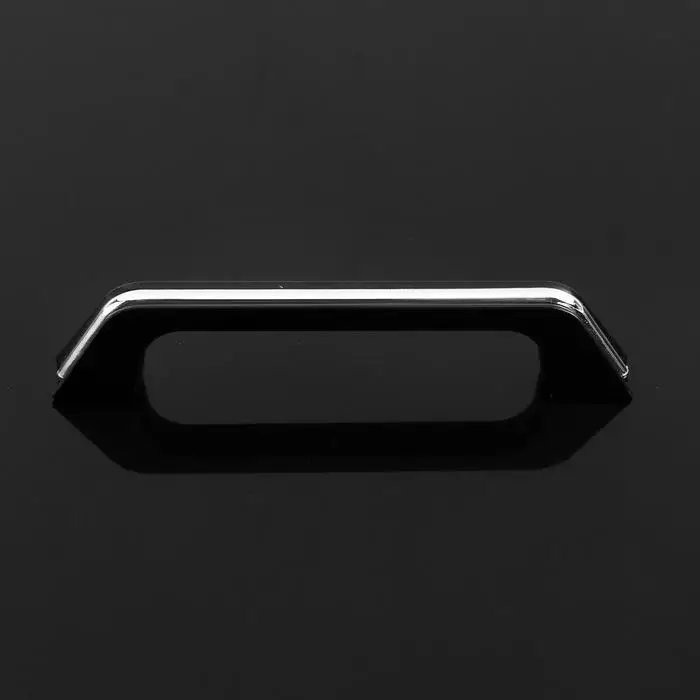 Ручка-скоба мебельная, м/о 96 мм, цвет черный, с хромированной вставкой Ручка-скоба мебельная, м/о 96 мм, цвет черный, с хромированной вставкой