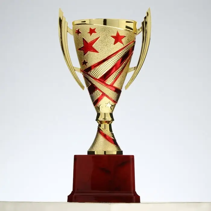Кубок 183B, наградная фигура, золото, подставка пластик, 20.5&times;9.5&times;7.5 см