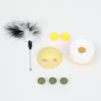Игрушка-неваляшка с кошачьей мятой и пером, 9.5 см, жёлтая