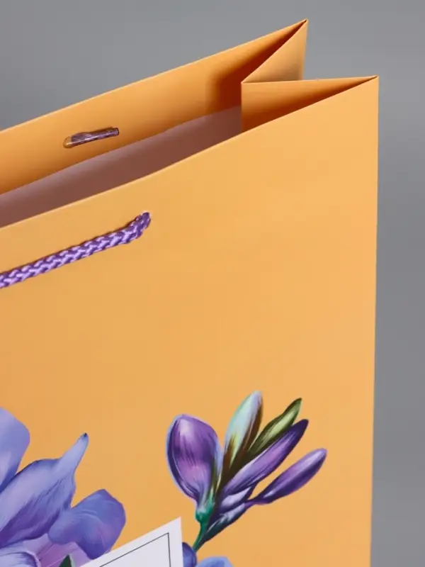 Пакет подарочный "Тонка эстетика" ламинированный, 33 х 42,5 х 10 см