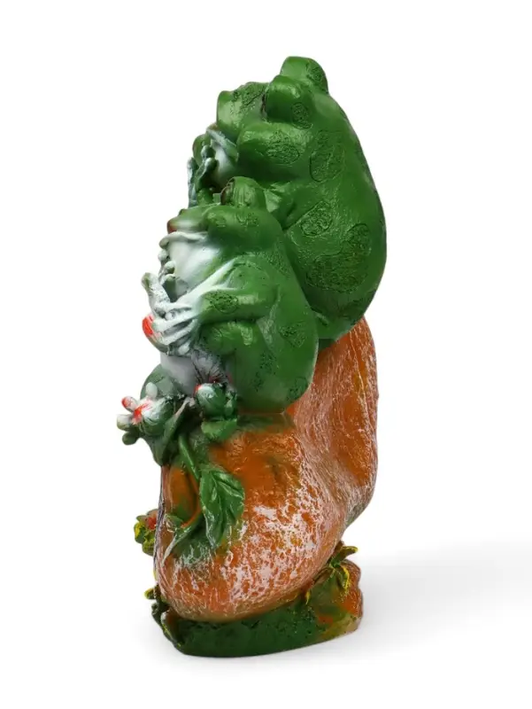 Садовая фигура из полистоуна &laquo;Лягушка на камне&raquo;, 30&times;10&times;35 см