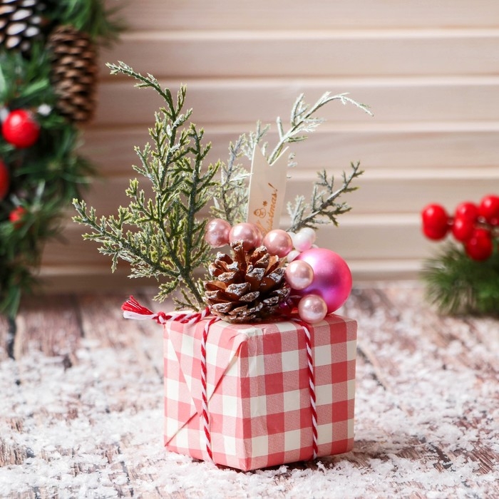 Украшение ёлочное Украшение ёлочное "Новогодний подарок" 9х11 см, розовый