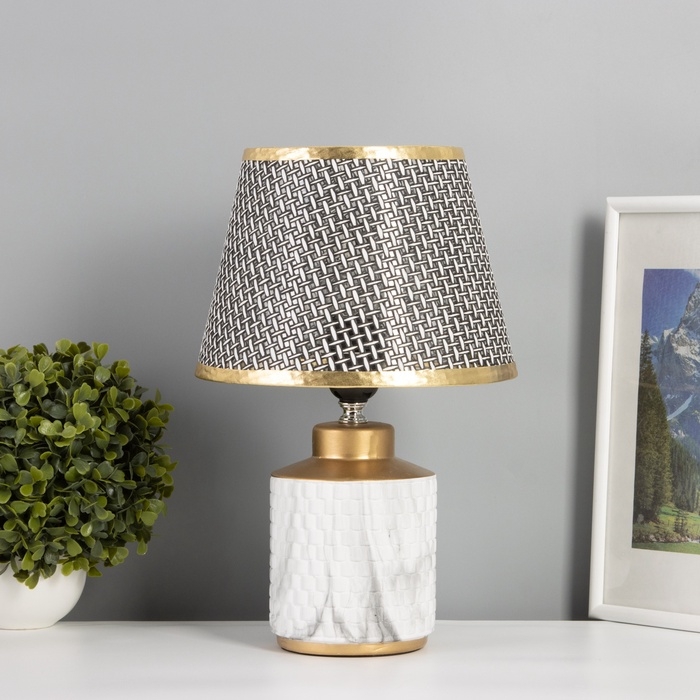 Лампа настольная Лампа настольная "Мрамор" 1х40Вт Е27 черный/золото 22,5х22,5х35см