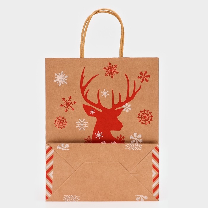 Новый год. Пакет бумажный подарочный новогодний крафт Новый год. Пакет бумажный подарочный новогодний крафт "Олень", 27 х 21 х 11 см.