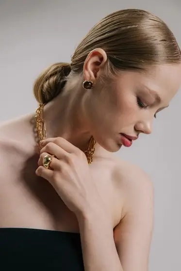 Серьги акрил &laquo;Круг с плетением&raquo;, коричневые в золоте