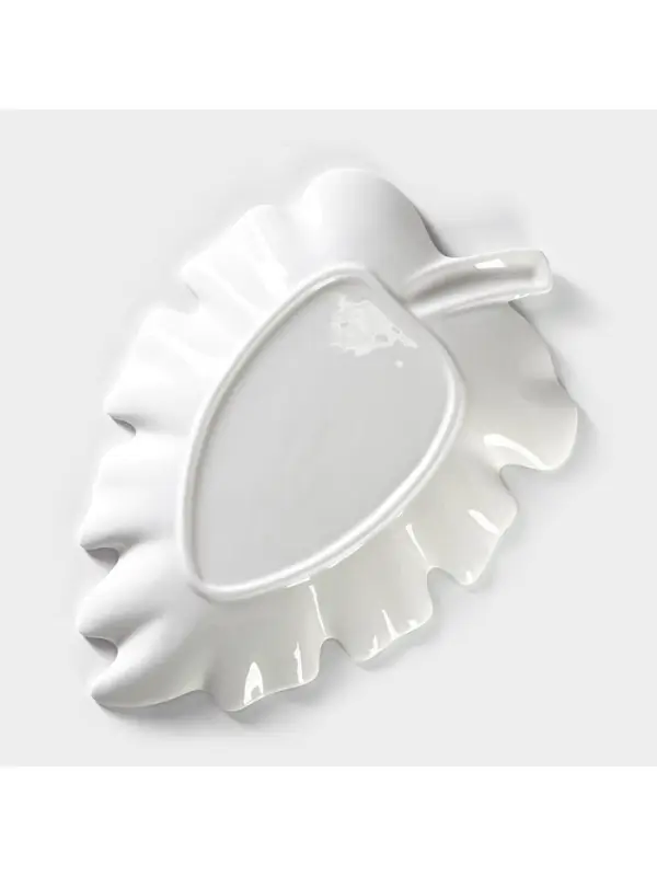 Блюдо сервировочное &laquo;Лист&raquo;, 30&times;20 см, керамика, белое