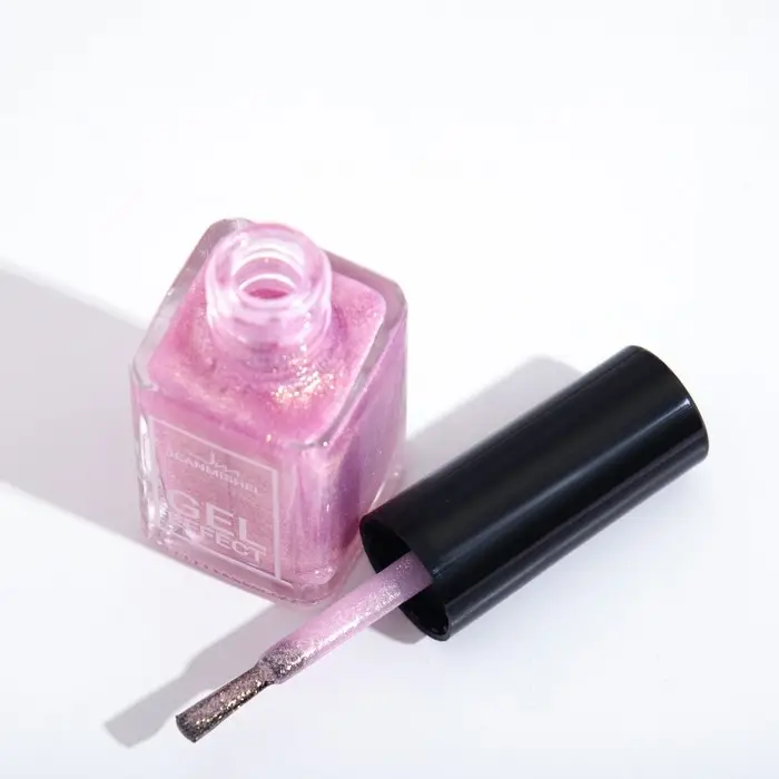 Лак с эффектом геля Лак с эффектом геля "Формула", тон 136, цвет розово-золотистый искрящийся, 12 мл