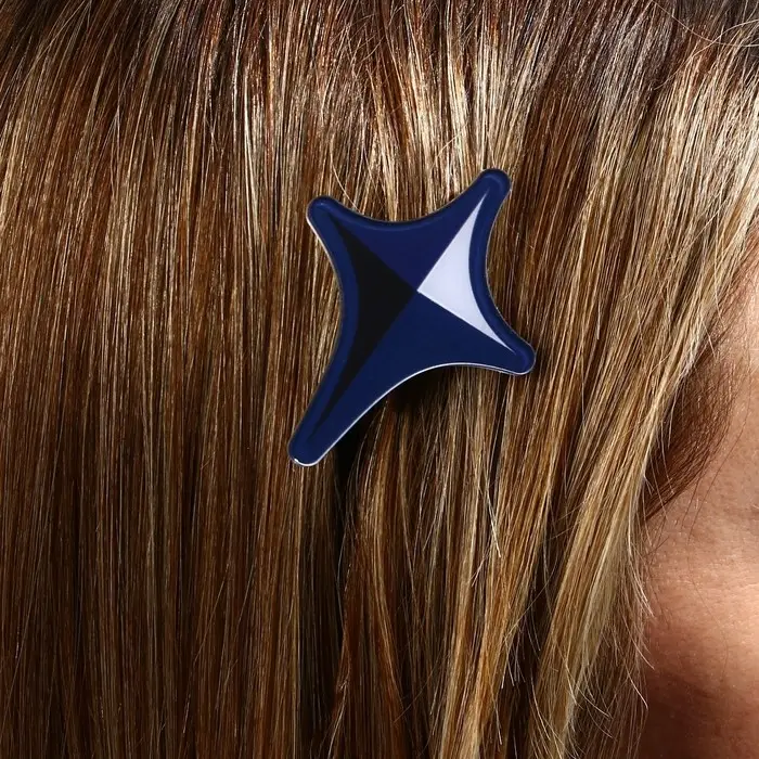 Заколки для волос на открытке «Аниме», 3,7 х 3,7 х 1 см