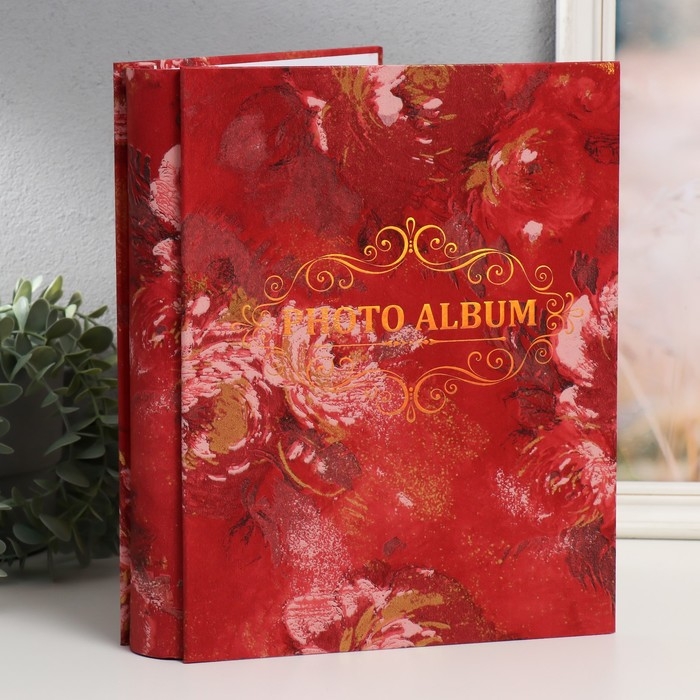 Фотоальбом на 200 фото 13х18 см Фотоальбом на 200 фото 13х18 см "Цветочная фреска" золото, в коробке МИКС 5,8х23,7х29,8 см
