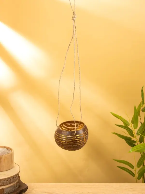 Подсвечник подвесной из кокоса, 8-12 см, коричневый Подсвечник подвесной из кокоса, 8-12 см, коричневый