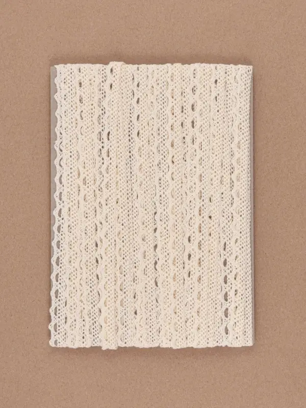 Кружево вязаное, 10 мм, 15&plusmn;1 м, бежевое