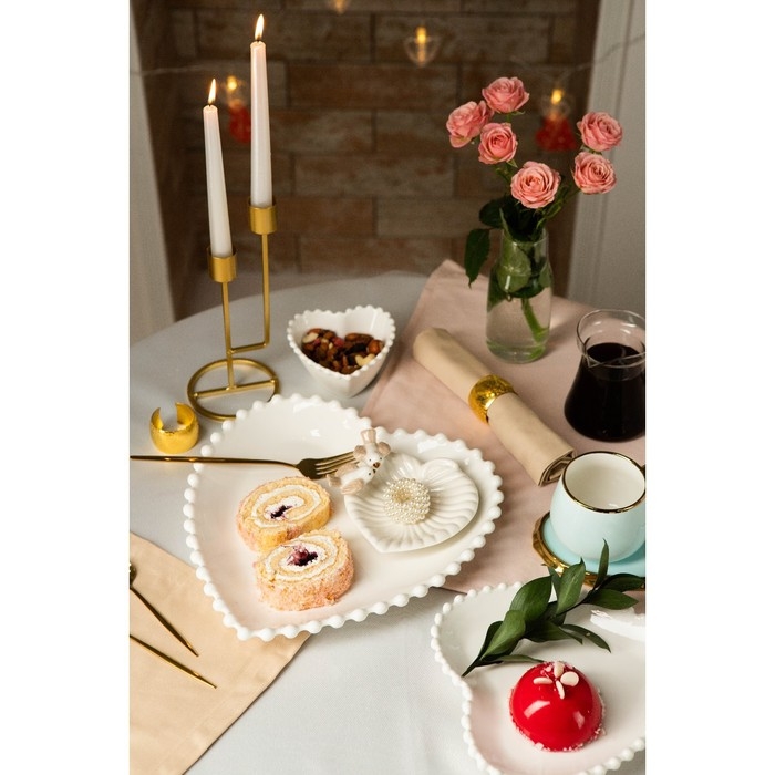 Соусник фарфоровый Magistro «Сердце», 260 мл, d=11,5, цвет белый Соусник фарфоровый Magistro «Сердце», 260 мл, d=11,5, цвет белый