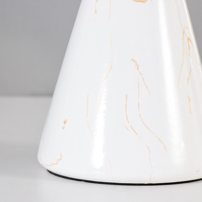 Настольная лампа Настольная лампа "Брианна" E14 40Вт белый 18х18х28,5 см RISALUX