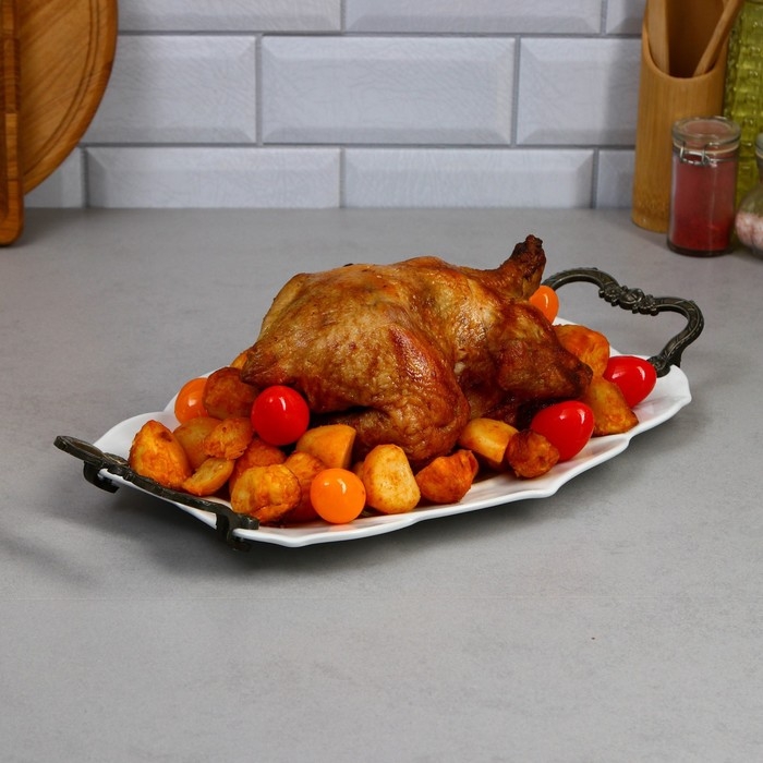 Блюдо «Розы», малое, фарфор, Иран Блюдо «Розы», малое, фарфор, Иран