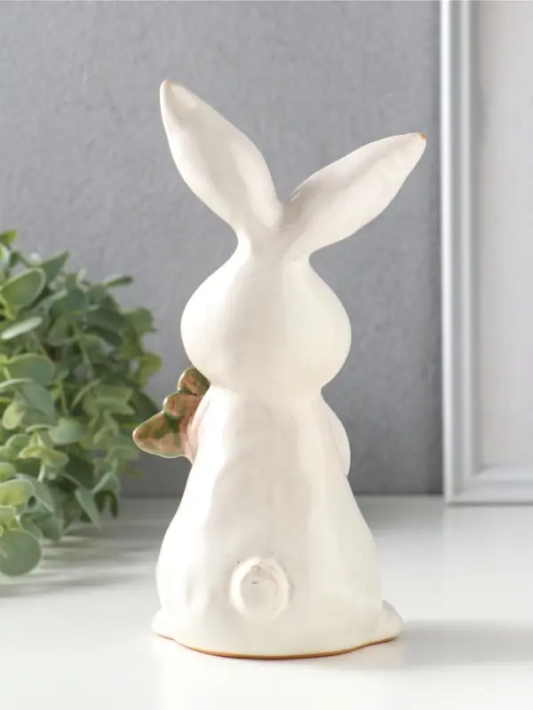 Сувенир керамика "Зайчик с оранжевой морковкой" 9,7х8,5х18,7 см