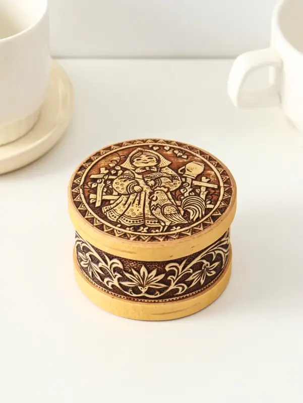 Шкатулка круглая "Машенька", 8,5х5см, береста
