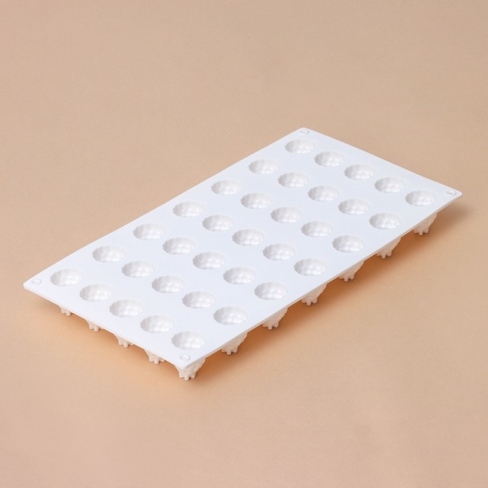 Форма для муссовых десертов и выпечки KONFINETTA «Ежевика», силикон, 29×16×2,5 см, 35 ячеек (2,8×2,5 см), цвет белый Форма для муссовых десертов и выпечки KONFINETTA «Ежевика», силикон, 29×16×2,5 см, 35 ячеек (2,8×2,5 см), цвет белый