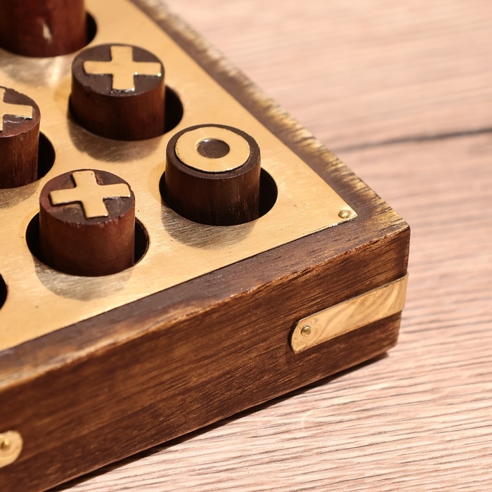 Игра настольная  Игра настольная "Крестики-нолики" 10х10 см, дерево шишам, латунь