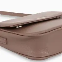 Сумка женская мессенджер TEXTURA на магните, 25&times;7.5&times;19 см, бежевая