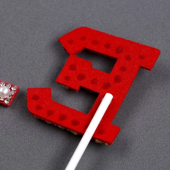 Топпер для торта LOVE, красный Топпер для торта LOVE, красный